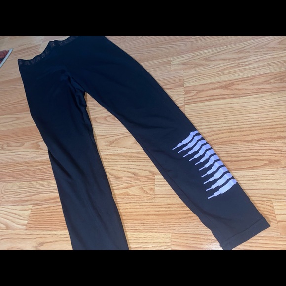Savage X Fenty legging TAKING OFFERS - Picture 3 of 5
